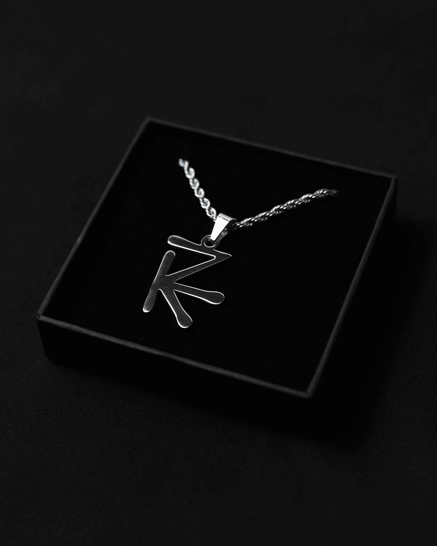 NECKLAZE